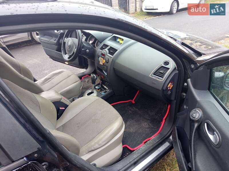 Хэтчбек Renault Megane 2005 в Тустани фото 8 Хэтчбек Renault Megane 2005 в Тустани