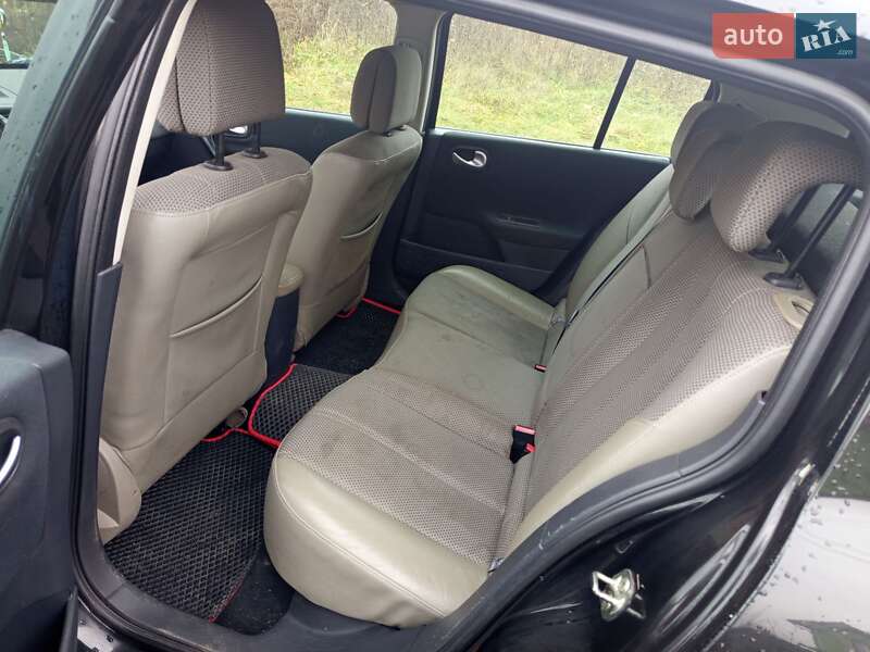 Хэтчбек Renault Megane 2005 в Тустани фото 10 Хэтчбек Renault Megane 2005 в Тустани