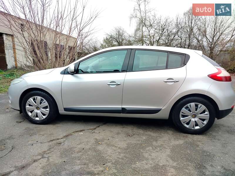 Хетчбек Renault Megane 2010 в Волочиську фото 6 Хетчбек Renault Megane 2010 в Волочиську