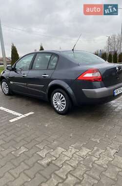 Седан Renault Megane 2005 в Липовце