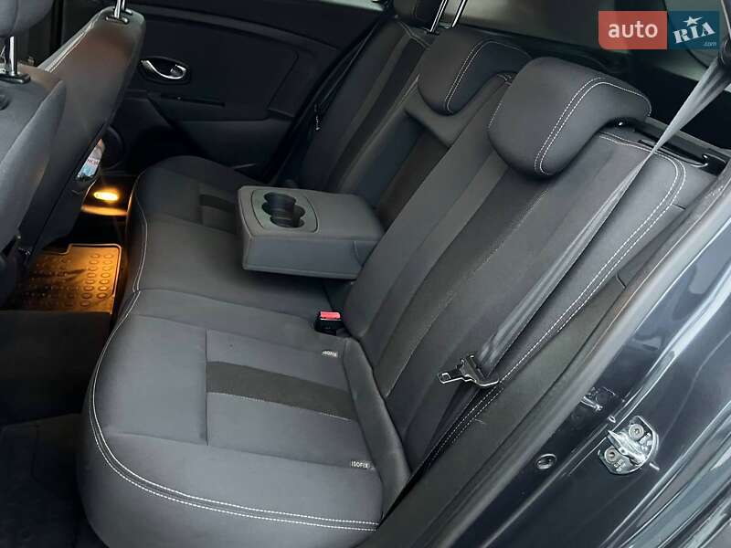 Універсал Renault Megane 2010 в Києві фото 16 Універсал Renault Megane 2010 в Києві
