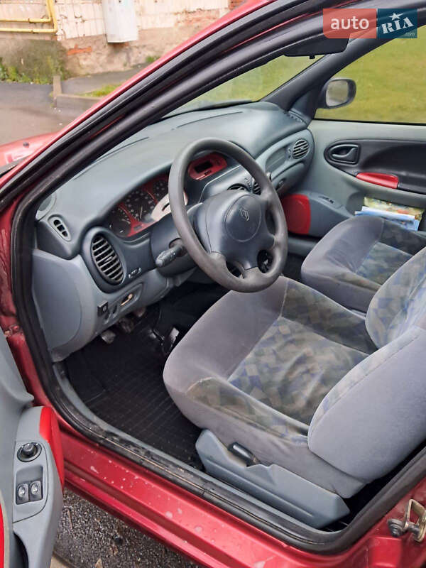 Хэтчбек Renault Megane 1998 в Виннице