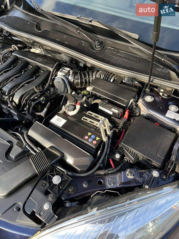 Хэтчбек Renault Megane 2009 в Хороле фото 25 Хэтчбек Renault Megane 2009 в Хороле