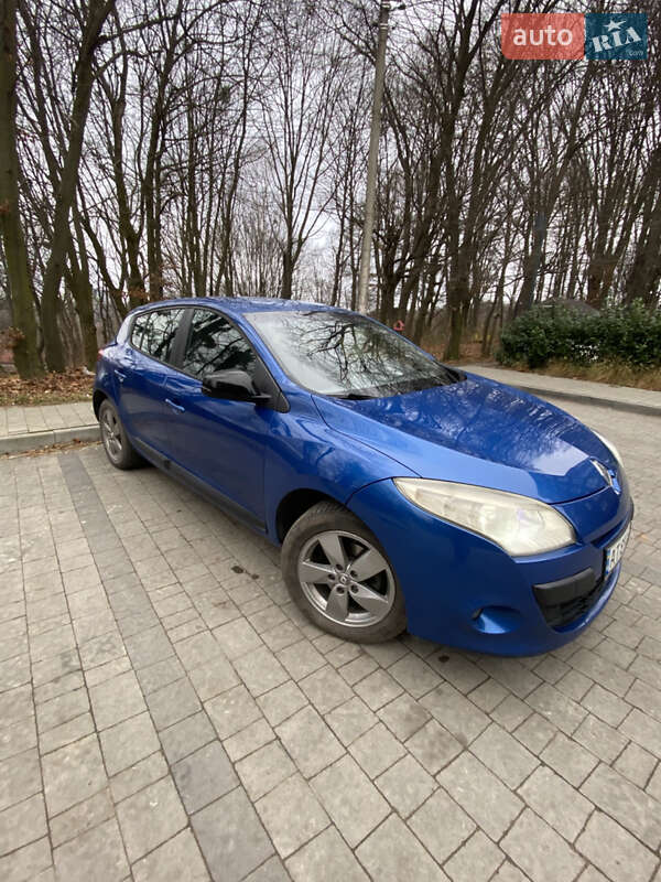 Хетчбек Renault Megane 2011 в Львові фото 2 Хетчбек Renault Megane 2011 в Львові