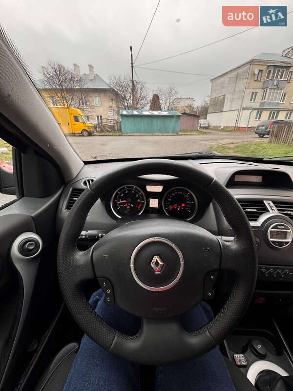 Седан Renault Megane 2007 в Стрые