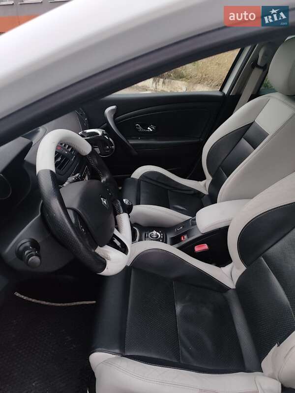 Универсал Renault Megane 2012 в Кропивницком фото 15 Универсал Renault Megane 2012 в Кропивницком