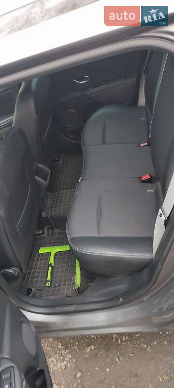 Универсал Renault Megane 2013 в Новоархангельске фото 5 Универсал Renault Megane 2013 в Новоархангельске