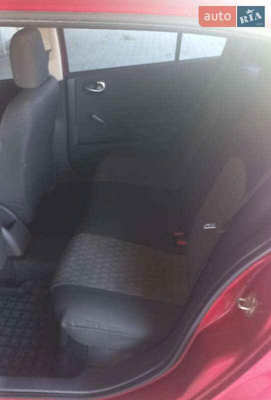 Седан Renault Megane 2006 в Долине фото 10 Седан Renault Megane 2006 в Долине