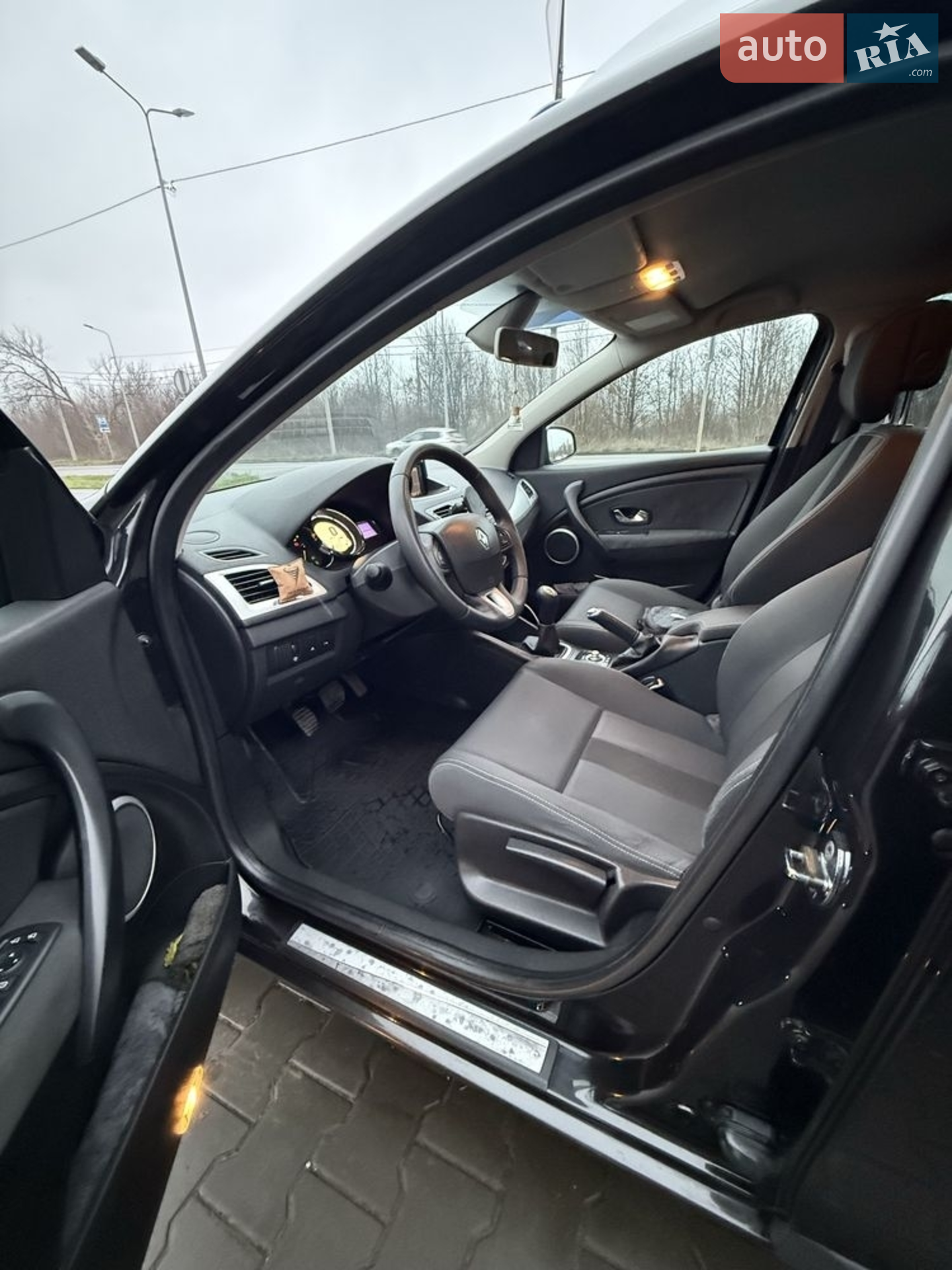 2010 Renault Megane - мініатюра 11
