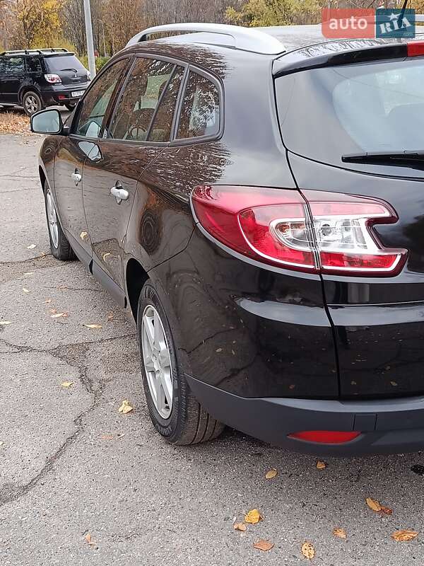 Універсал Renault Megane 2011 в Полтаві фото 15 Універсал Renault Megane 2011 в Полтаві