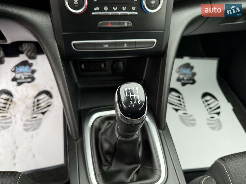 Универсал Renault Megane 2018 в Луцке фото 22 Универсал Renault Megane 2018 в Луцке
