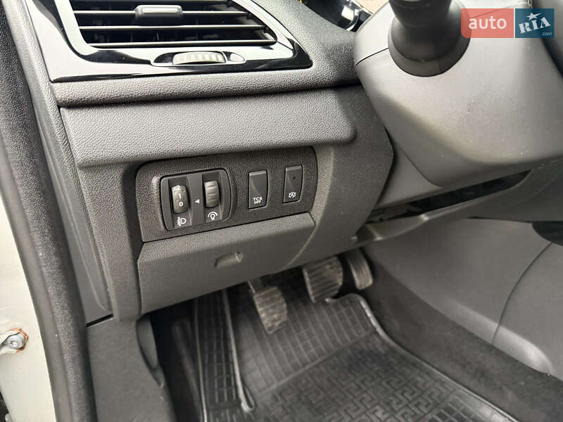 Универсал Renault Megane 2015 в Луцке фото 22 Универсал Renault Megane 2015 в Луцке