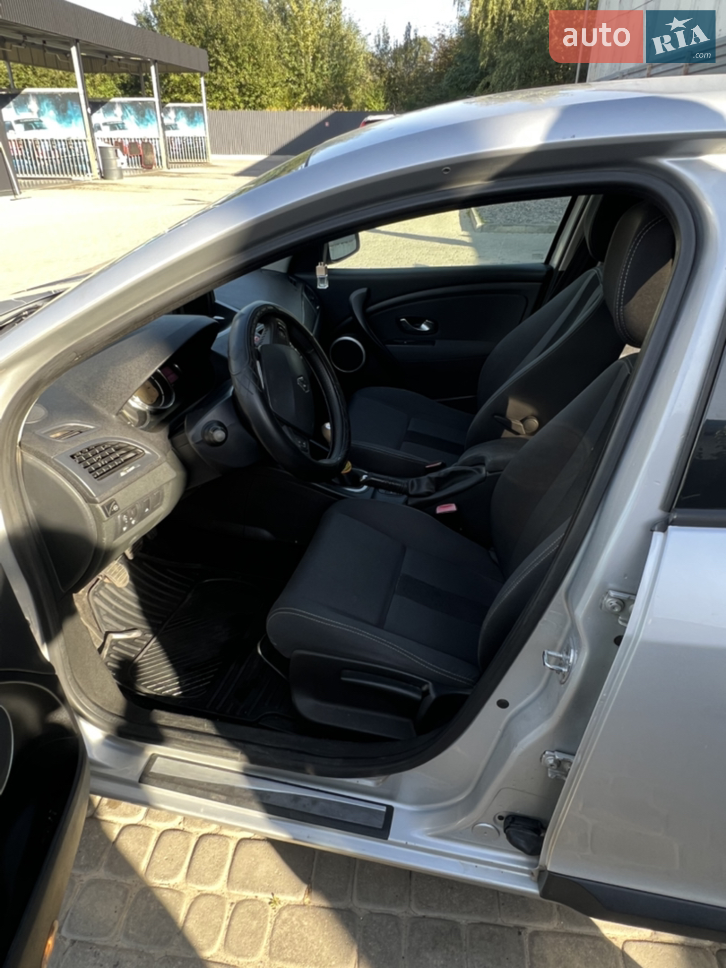2010 Renault Megane - мініатюра 2