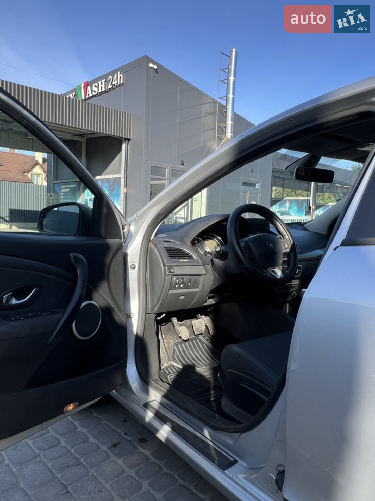 2010 Renault Megane - мініатюра 8