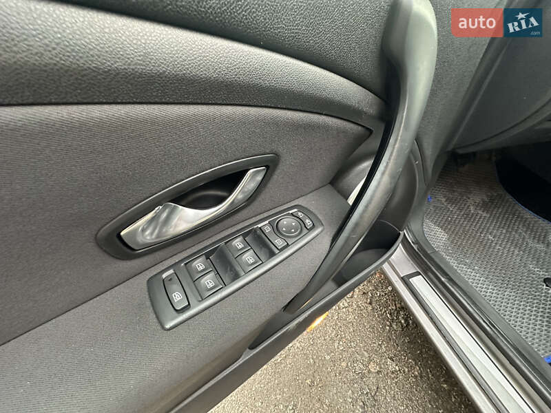 Универсал Renault Megane 2011 в Нежине фото 38 Универсал Renault Megane 2011 в Нежине