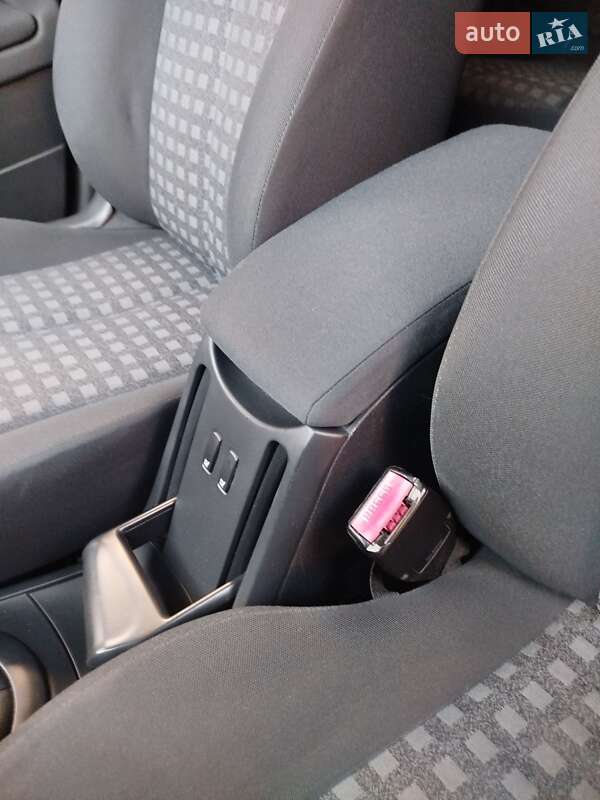 Универсал Renault Megane 2008 в Запорожье фото 88 Универсал Renault Megane 2008 в Запорожье