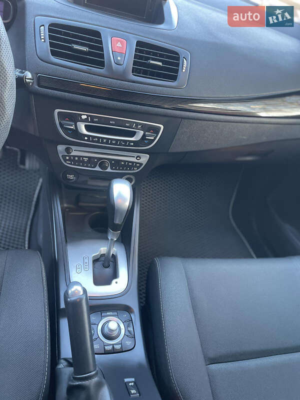 Хэтчбек Renault Megane 2011 в Глобине