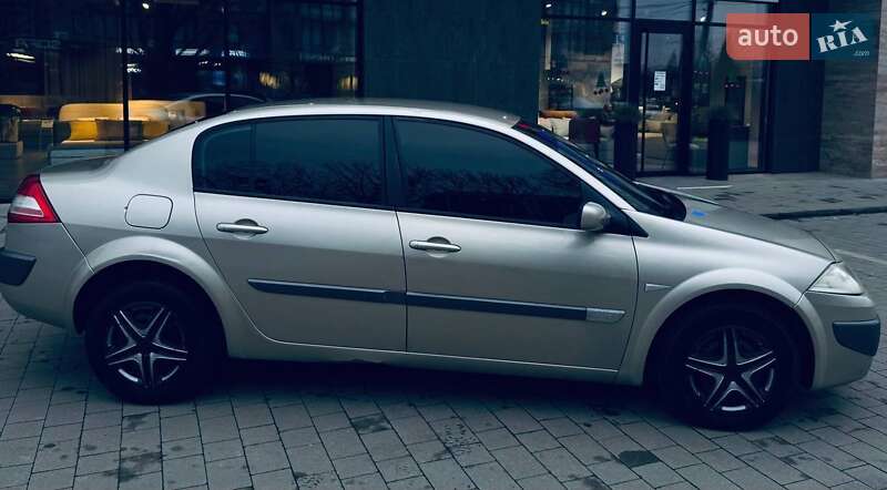 Седан Renault Megane 2006 в Ужгороде