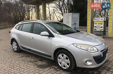 Универсал Renault Megane 2010 в Городке