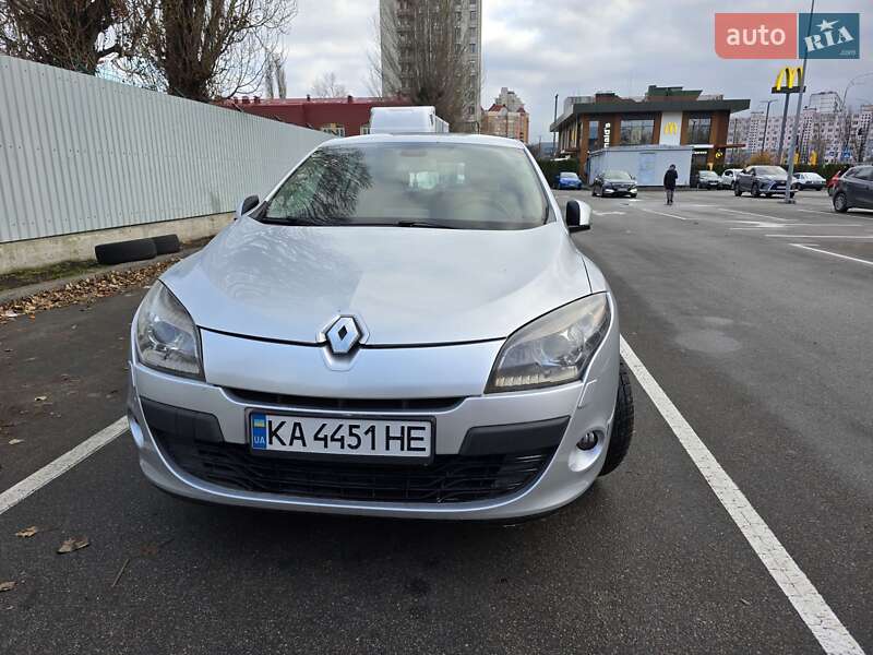 Хэтчбек Renault Megane 2010 в Киеве