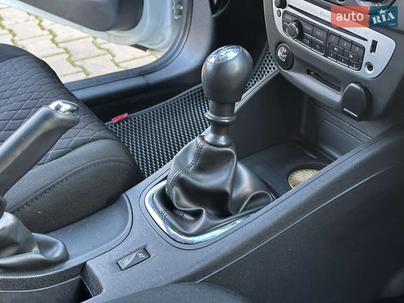 Хэтчбек Renault Megane 2014 в Одессе фото 37 Хэтчбек Renault Megane 2014 в Одессе