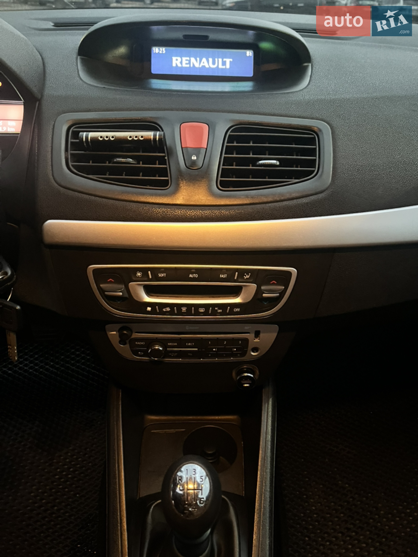 2014 Renault Megane - мініатюра 11