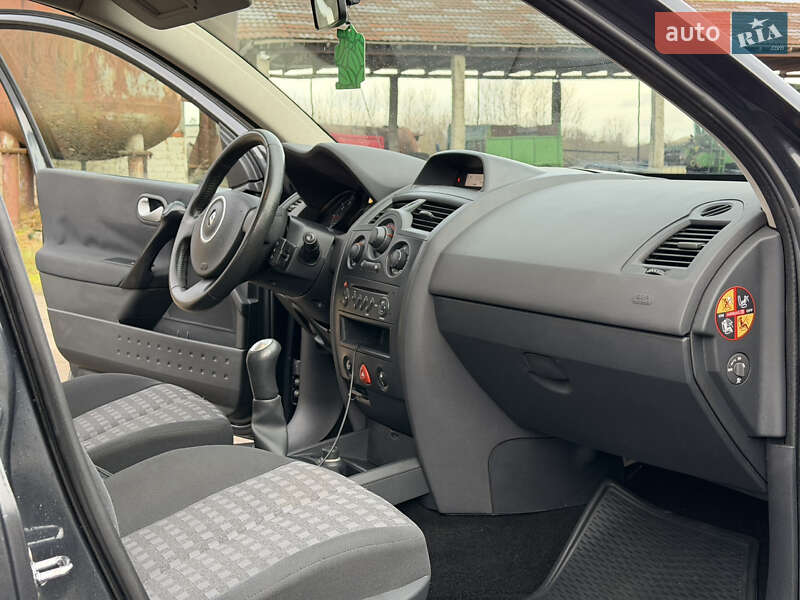 Седан Renault Megane 2009 в Камне-Каширском
