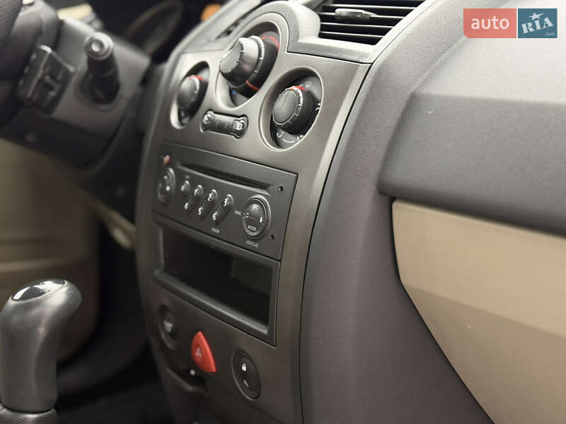 Седан Renault Megane 2006 в Кропивницькому