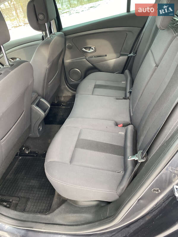 Універсал Renault Megane 2010 в Львові фото 25 Універсал Renault Megane 2010 в Львові