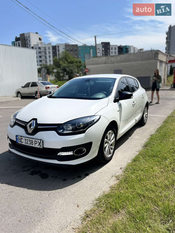 Хетчбек Renault Megane 2015 в Городку