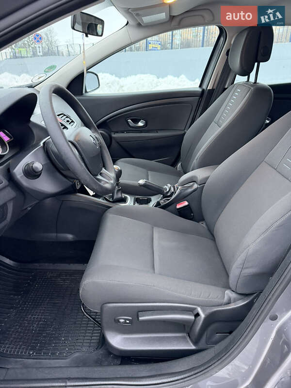 Універсал Renault Megane 2010 в Полтаві фото 12 Універсал Renault Megane 2010 в Полтаві