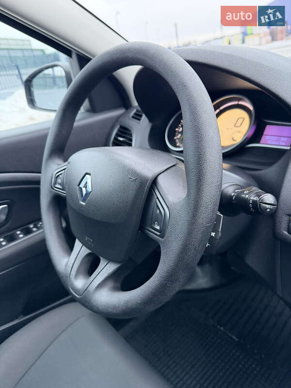 Універсал Renault Megane 2010 в Полтаві фото 27 Універсал Renault Megane 2010 в Полтаві