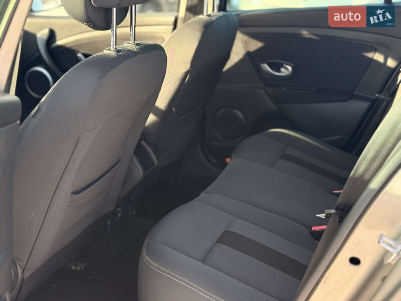 Универсал Renault Megane 2009 в Староконстантинове фото 16 Универсал Renault Megane 2009 в Староконстантинове