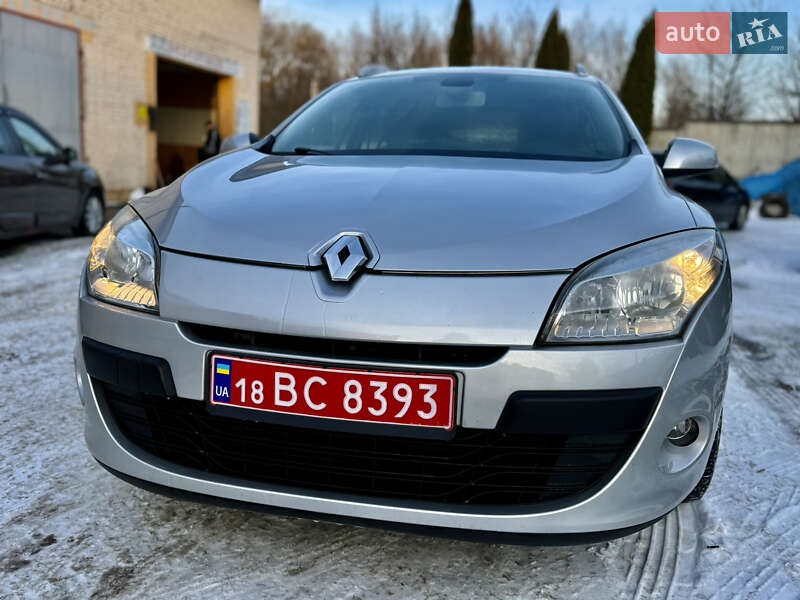 Универсал Renault Megane 2011 в Ровно фото 2 Универсал Renault Megane 2011 в Ровно