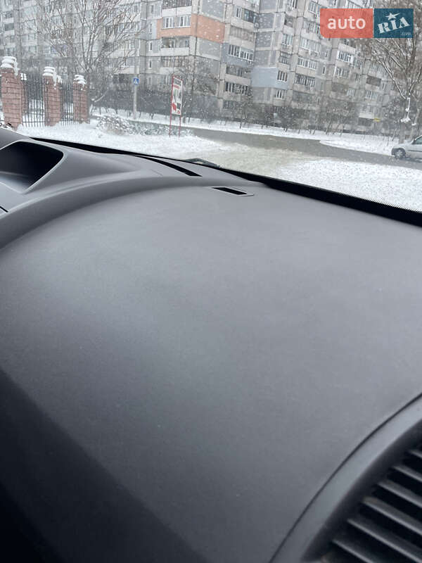 Хэтчбек Renault Megane 2004 в Каменском фото 32 Хэтчбек Renault Megane 2004 в Каменском