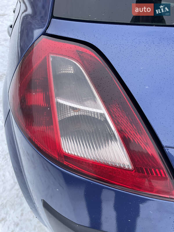 Хэтчбек Renault Megane 2004 в Каменском фото 37 Хэтчбек Renault Megane 2004 в Каменском