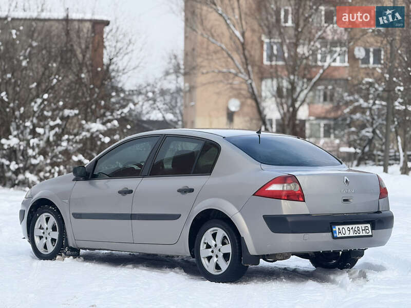 Седан Renault Megane 2005 в Мукачево