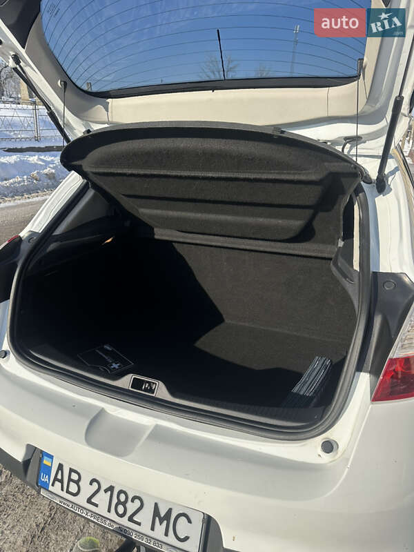Хэтчбек Renault Megane 2011 в Крыжополе фото 5 Хэтчбек Renault Megane 2011 в Крыжополе