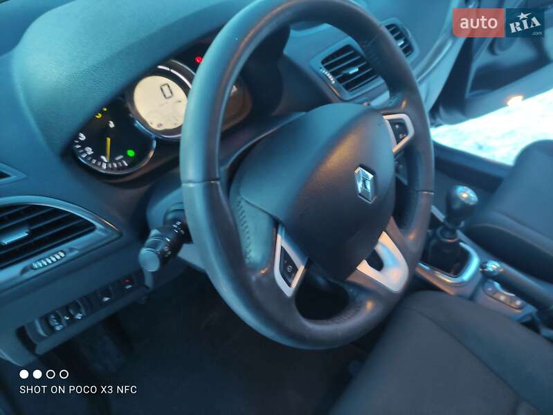 Универсал Renault Megane 2012 в Змиеве фото 36 Универсал Renault Megane 2012 в Змиеве