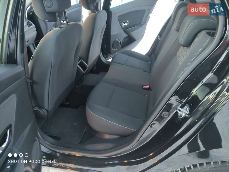 Универсал Renault Megane 2012 в Змиеве фото 49 Универсал Renault Megane 2012 в Змиеве