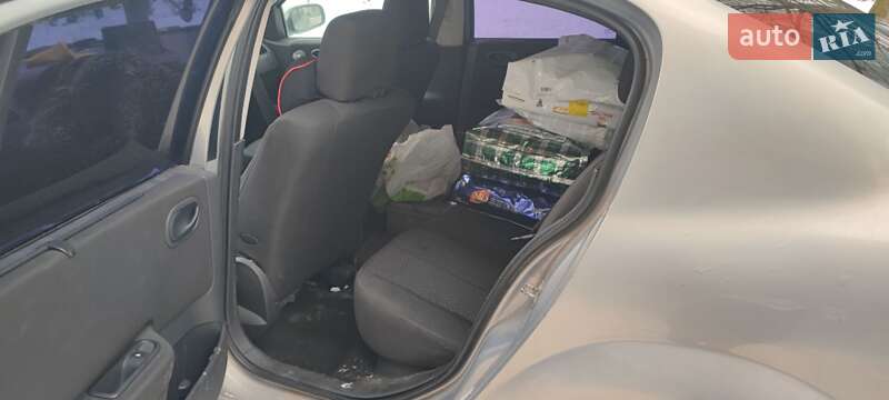 Седан Renault Megane 2005 в Запорожье фото 13 Седан Renault Megane 2005 в Запорожье