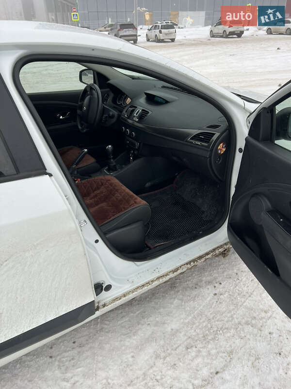 Хэтчбек Renault Megane 2013 в Тернополе фото 5 Хэтчбек Renault Megane 2013 в Тернополе