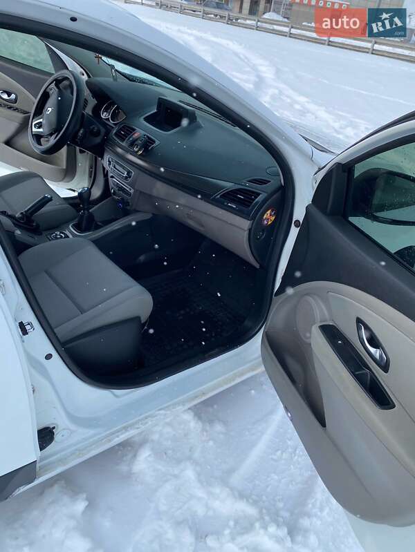 Універсал Renault Megane 2011 в Попільні