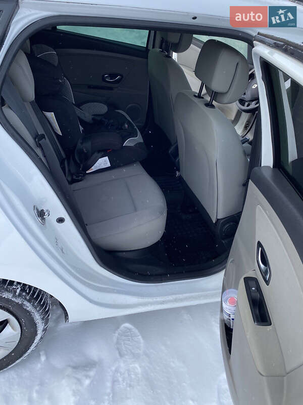 Універсал Renault Megane 2011 в Попільні