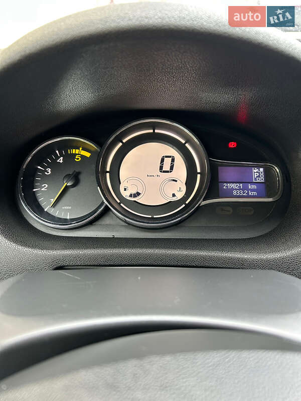 Универсал Renault Megane 2015 в Ивано-Франковске фото 13 Универсал Renault Megane 2015 в Ивано-Франковске