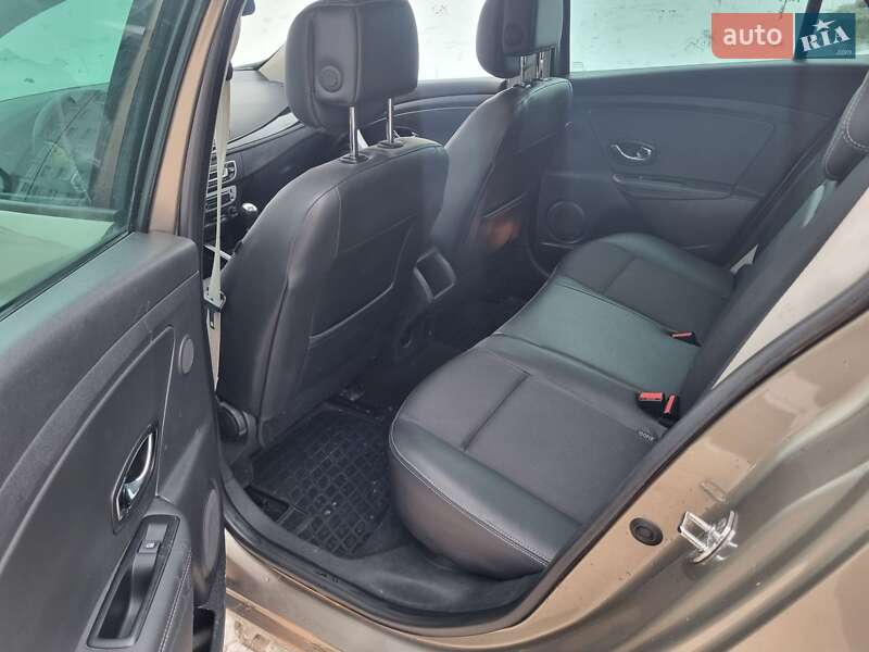 Универсал Renault Megane 2012 в Ивано-Франковске фото 13 Универсал Renault Megane 2012 в Ивано-Франковске