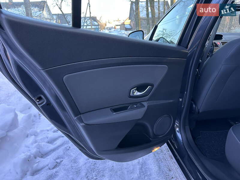 Хэтчбек Renault Megane 2009 в Луцке фото 46 Хэтчбек Renault Megane 2009 в Луцке