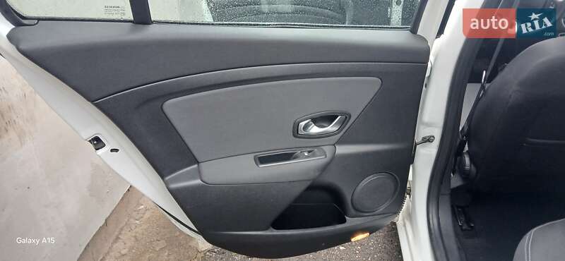 Универсал Renault Megane 2010 в Знаменке фото 10 Универсал Renault Megane 2010 в Знаменке