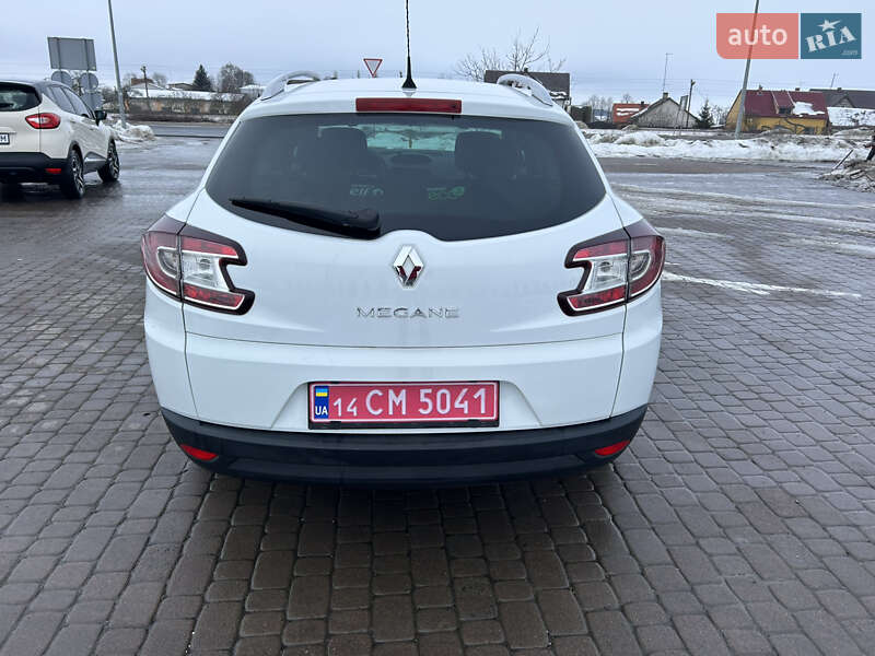 Универсал Renault Megane 2012 в Городке