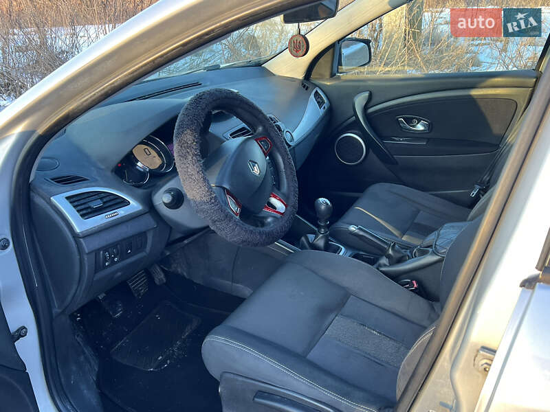 Хэтчбек Renault Megane 2010 в Кицмани